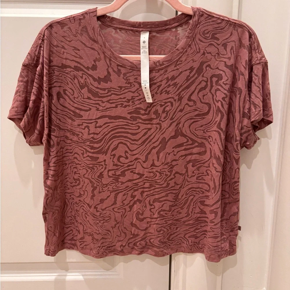 Lululemon Cates Tee *Veil Size 8 Spiced Chai Pink Swirl Patterned Top - Picture 4 of 6